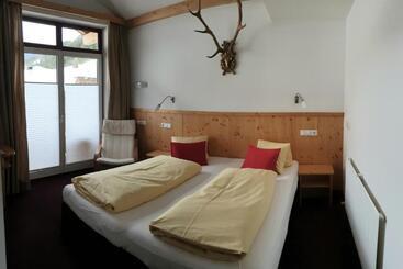 Alpenrose Hotel Garni