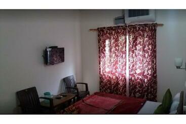 Отель Sahaj Villa