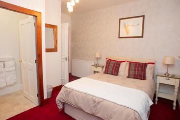 Dunvegan Bed & Breakfast