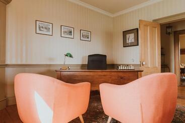 مبيت وإفطار The Kitch Inn   Boutique Inn And Wine Bar