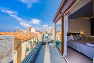 Ossuna Bay Hotel Boutique