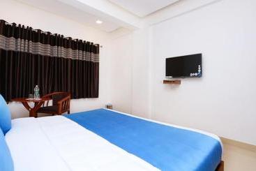هتل Ayodhya Residency