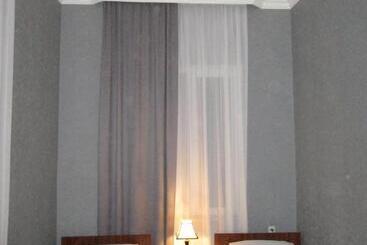 بنسيون Guest House T&n