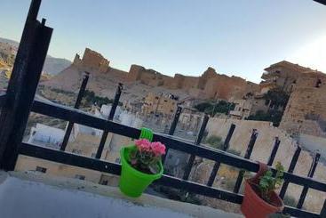 پانسیون Karak House
