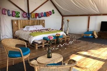 هاستل Samay Glamping Airport