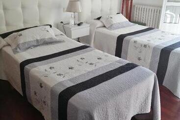 ペンション Pensión Casa Frade