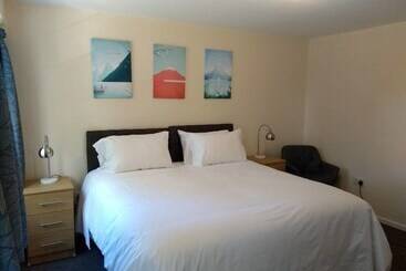 Общежитие The Tiger   Formerly Cassia Rooms