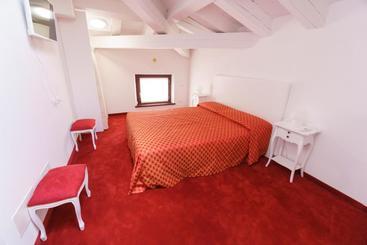 هتل Villa Marini Trevisan