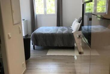 هتل آپارتمان Windward