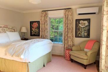 تختخواب و صبحانه Margin Street Inn