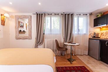 مبيت وإفطار Villa Chaleemar