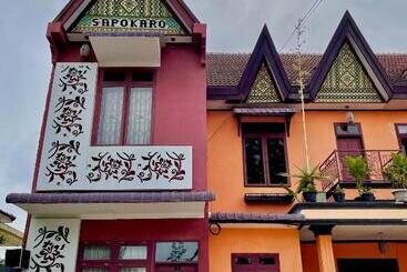 펜션 Sapo Karo Rest House