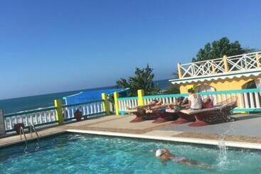 پانسیون Taino Cove