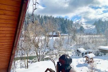 پانسیون Nad Prutom Apartment