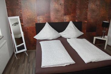 ユースホステル Gästehaus Chaplin