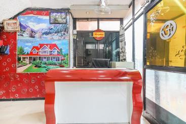 هتل Pleasure Palace