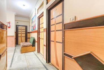 هتل Pleasure Palace
