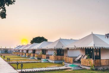 استراحتگاه Rawai Luxury Tents Pushkar