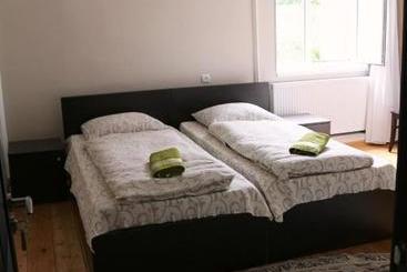 پانسیون Guesthouse Suja