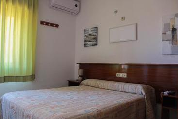 پانسیون Hostal Las Dunas