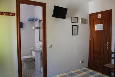 پانسیون Hostal Las Dunas
