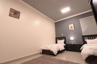 Al Qaswaa Furnished Apartements