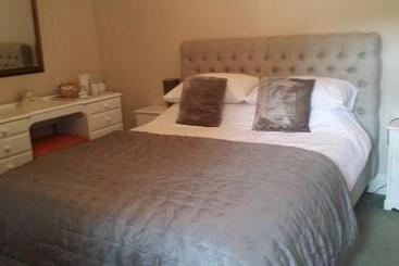 The Draen Bed And Breakfast