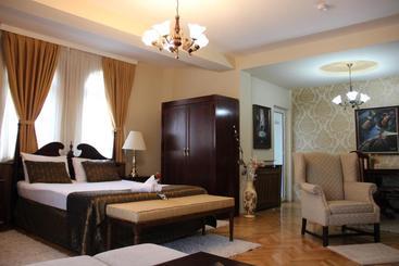 هتل آپارتمان Villa Alexander