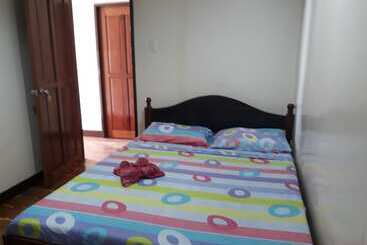 هاستل Adrian Traveller S Inn