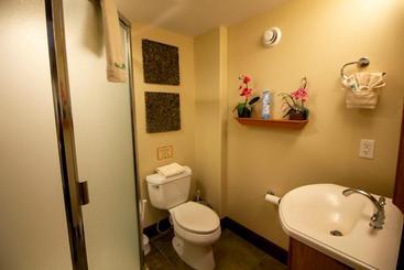 Otter Beach Lodges