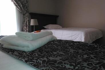 ホテル Mondior Manor Guest House