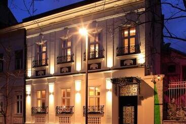 هتل Passpartu Home Garni