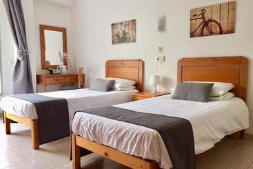 Пансион Sol Y Luna Cala Millor