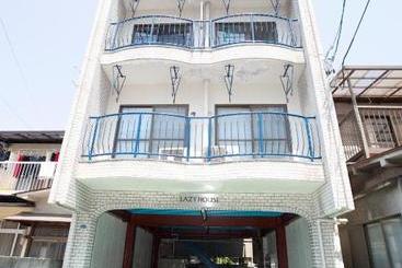 پانسیون Lazy House
