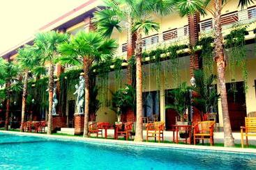 펜션 North Wing Canggu Resort