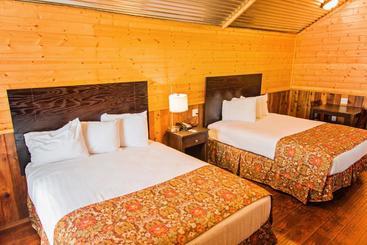 호텔 Lone Star Lodge