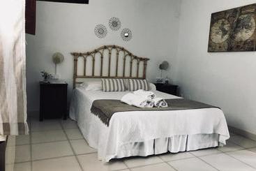 پانسیون Casa Longa
