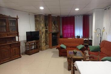 ペンション Hostal Cañamares