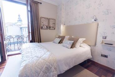 פנסיון Cuatro Caminos Rooms