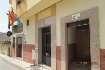 פנסיון Hostal Banderas