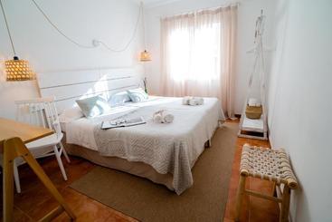 پانسیون Hostal Sa Posada Set Cales