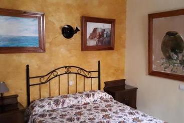 پانسیون Hostal Manolo