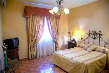 Пансион Hostal Restaurante Dulcinea De El Toboso