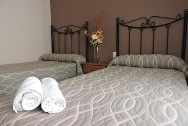 Пансион Hostal Villa De Navarrete