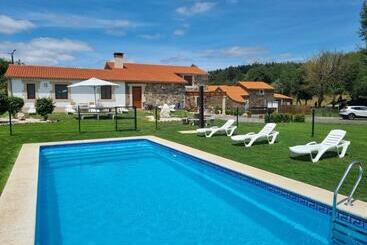 펜션 Pensión Ribadiso