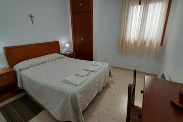 ユースホステル Convento Madre De Dios De Carmona