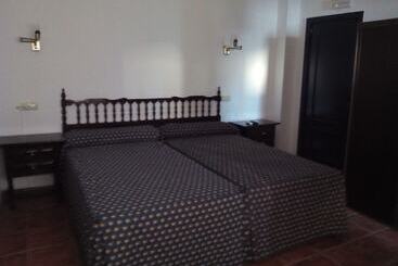 ユースホステル Hospedería Los Mellizos