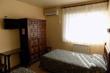 پانسیون Hostal Amigo