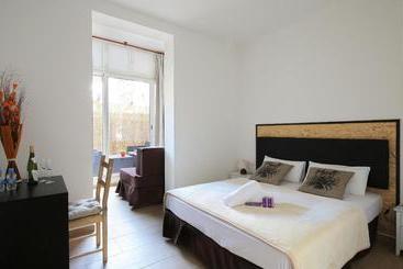 Пансион Hostal Balkonis