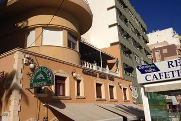 پانسیون Hostal Delfin Verde